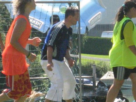 Fussball 050.jpg   29kb   26.03.2021 22:38:09
